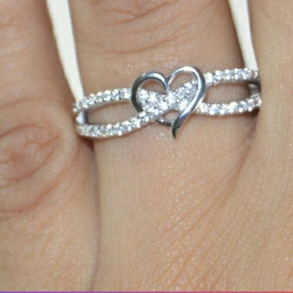 Infinity cross ring - Picture 2 of 2